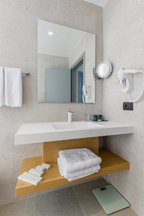 Miamar Luxury Hotel & Spa Himare Exteriör bild